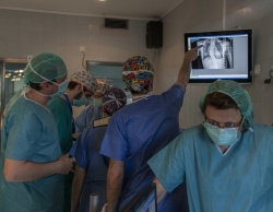 PACS supports the surgeons work in the OR.