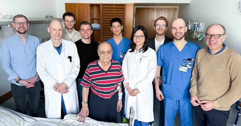 Mitglieder des „VAMP-HF“-Studienteams mit Patient Horst S. (von links nach...